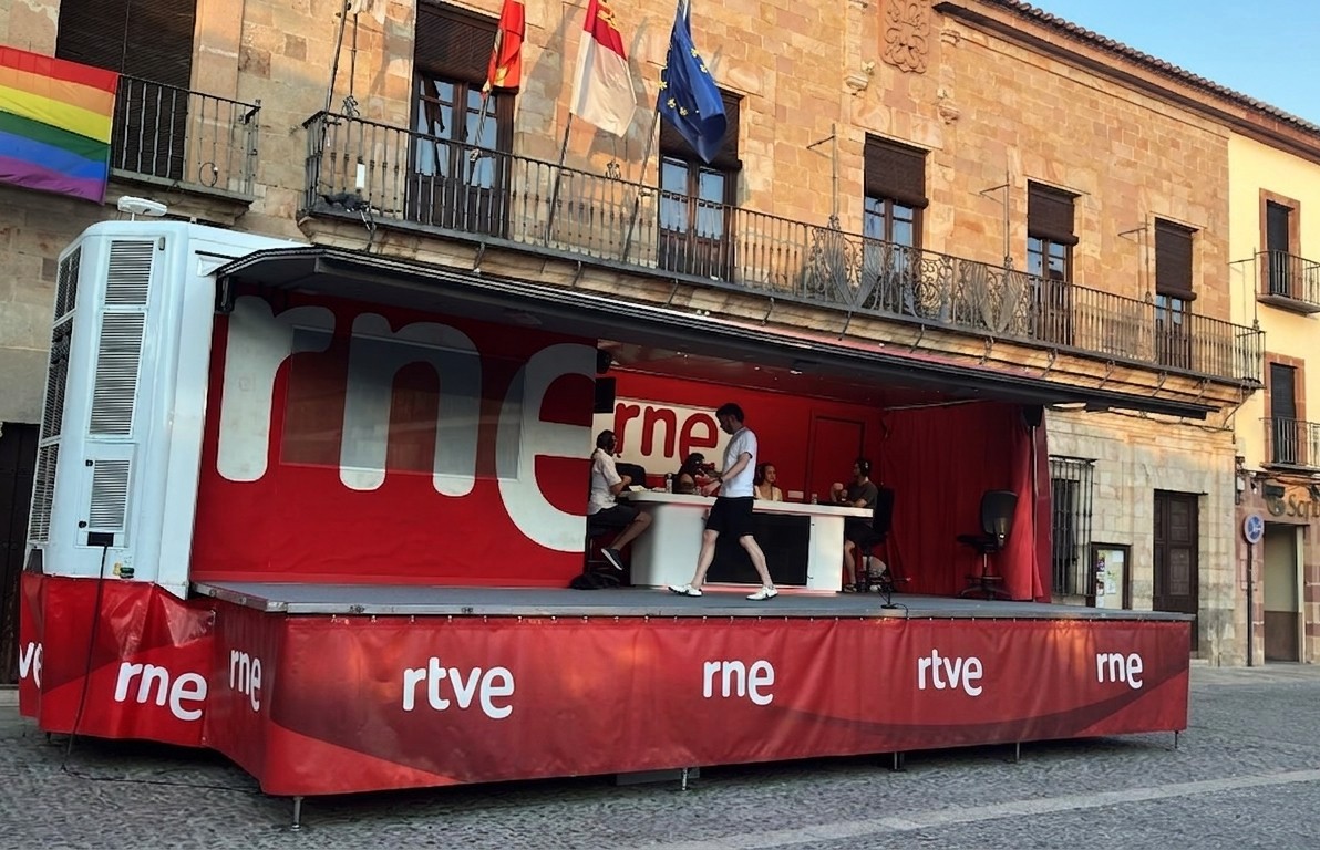 La radio también se mueve: una unidad móvil de RNE en el Festival de Almagro